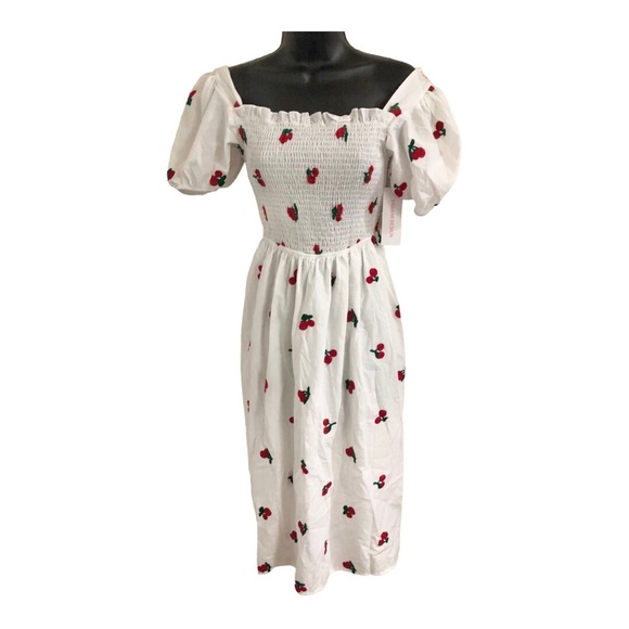 White cherry print puff‎ sleeve doen look smocked cottage dress size medium new - Picture 5 of 15